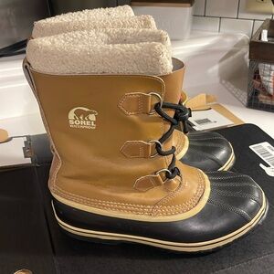 EUC! Sorel Yoot PAC Boots. Youth 7.